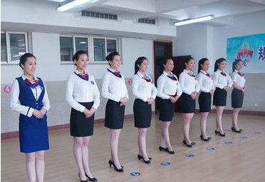 國(guó)內(nèi)航空公司面試注意事項(xiàng)之東航、海航禮儀服務(wù)詳解