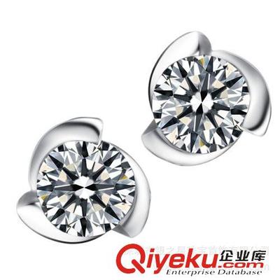 閃耀旋轉(zhuǎn) 925純銀瑞士鉆耳飾YA1455的精致魅力